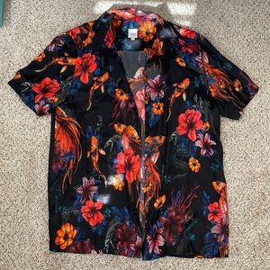 Men’s River Island koi pattern button up! Size medium!